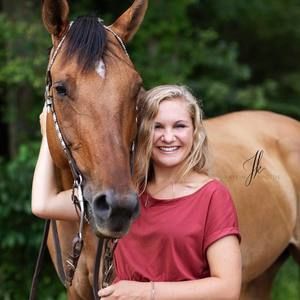 Meet your Posher, Cierra